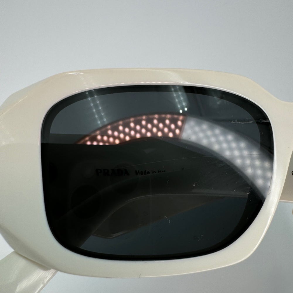 PRADA | Symbole sunglasses - Picture 16 of 17